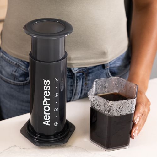 Kaffee in der AeroPress XL fertig zubereitet
